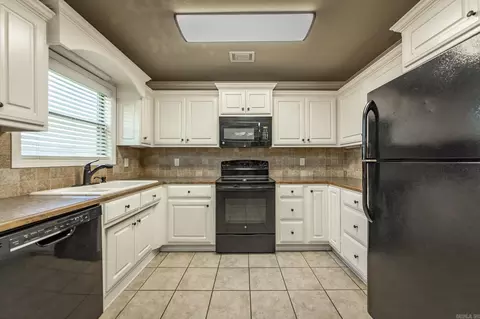 Kitchen - 325 Austin Creek Dr, Austin, AR 72007 photo 1 of 3