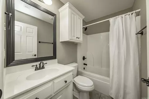 Bath - 325 Austin Creek Dr, Austin, AR 72007 photo 4 of 4
