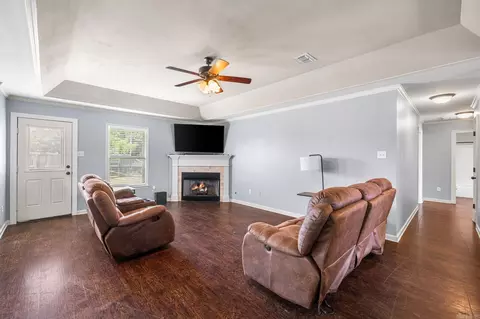 Living - 2411 Lancashire Ln, Cabot, AR 72023 photo 1 of 2