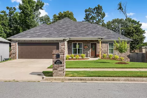 1808 Whitehaven Dr, Sherwood, AR 72120
