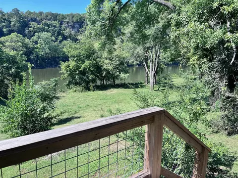 Exterior - 236 N Riverview Ln, Mountain View, AR 72560 photo 3 of 4