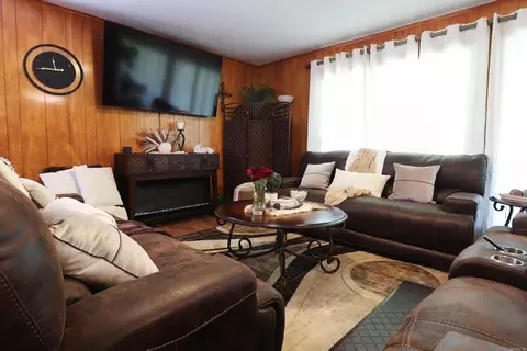Living - 3702 Fair Oaks Dr, Pine Bluff, AR 71603 photo 1 of 2