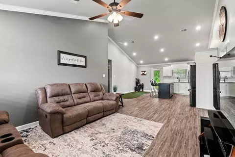 Entry Way - 29 Patti Cv, Ward, AR 72176 photo 1 of 3