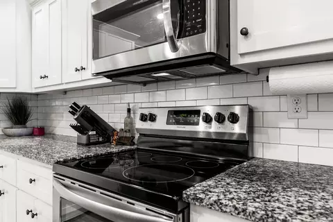 Kitchen - 29 Patti Cv, Ward, AR 72176 photo 3 of 3
