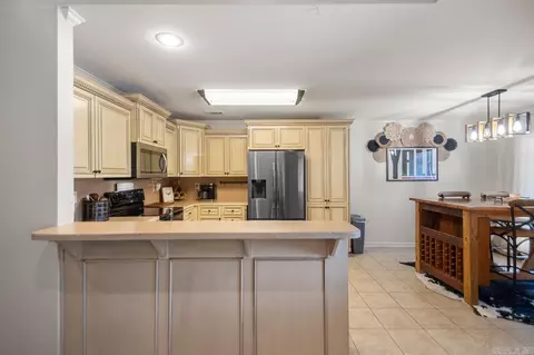 Kitchen - 112 Kee Cove Cv, Benton, AR 72015 photo 1 of 3