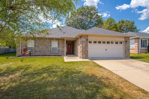 Exterior - 112 Kee Cove Cv, Benton, AR 72015 photo 2 of 7