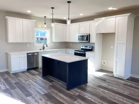 Kitchen - 1229 Stella Ln, Trumann, AR 72472 photo 1 of 4
