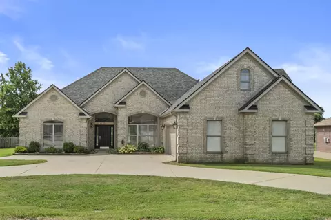 213 Plantation Dr, Mayflower, AR 72106