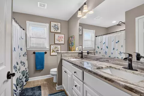 Bath - 97 Pinnacle Dr, Bryant, AR 72022 photo 3 of 3
