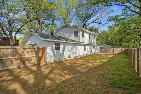 Exterior - 710 Clara Dr, Conway, AR 72034 photo 6 of 10