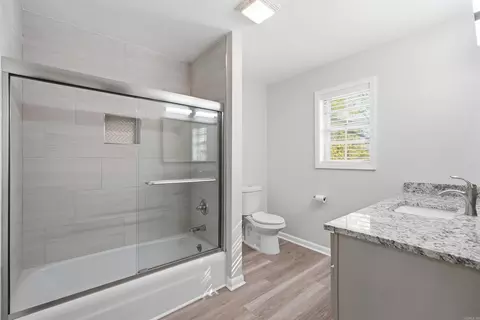 Bath - 710 Clara Dr, Conway, AR 72034 photo 3 of 4