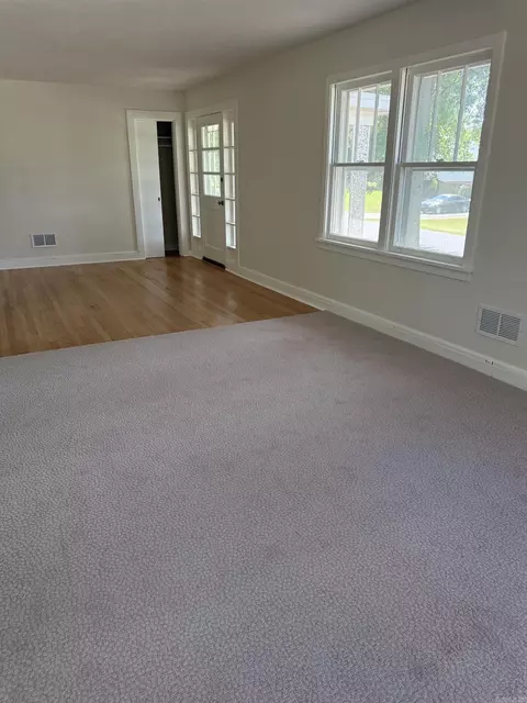 Living - 2119 Sulton St, Malvern, AR 72104 photo 2 of 2