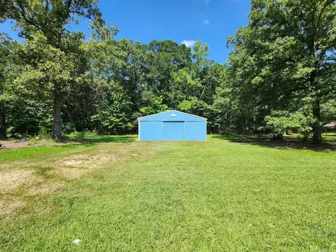 466 Atkins St, Hampton, AR 71744 photo 4