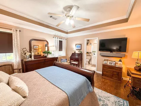 Bedroom - 301 Crain, Searcy, AR 72143 photo 2 of 8