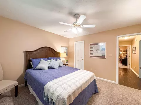 Bedroom - 301 Crain, Searcy, AR 72143 photo 6 of 8