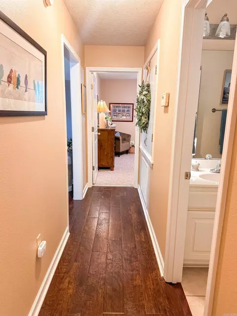Entry Way - 301 Crain, Searcy, AR 72143 photo 3 of 3