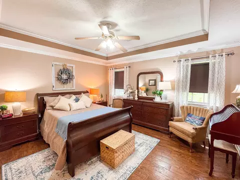 Bedroom - 301 Crain, Searcy, AR 72143 photo 1 of 8
