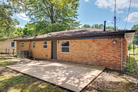 Exterior - 2607 W 26th Ave, Pine Bluff, AR 71603 photo 6 of 6