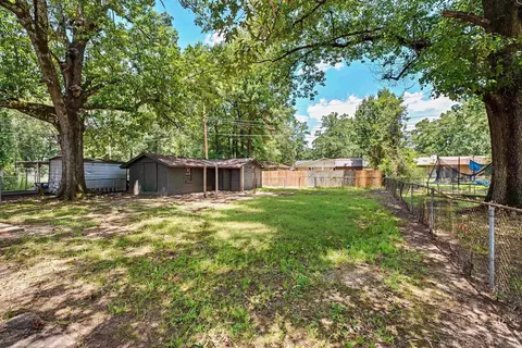 Exterior - 2607 W 26th Ave, Pine Bluff, AR 71603 photo 4 of 6