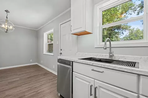 Kitchen - 2607 W 26th Ave, Pine Bluff, AR 71603 photo 2 of 2