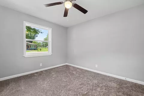Bedroom - 2607 W 26th Ave, Pine Bluff, AR 71603 photo 7 of 11