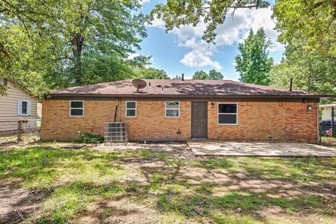 Exterior - 2607 W 26th Ave, Pine Bluff, AR 71603 photo 5 of 6