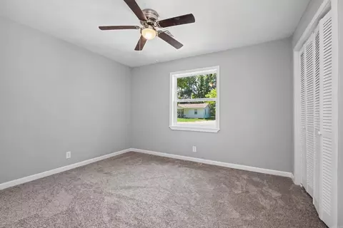 Bedroom - 2607 W 26th Ave, Pine Bluff, AR 71603 photo 4 of 11