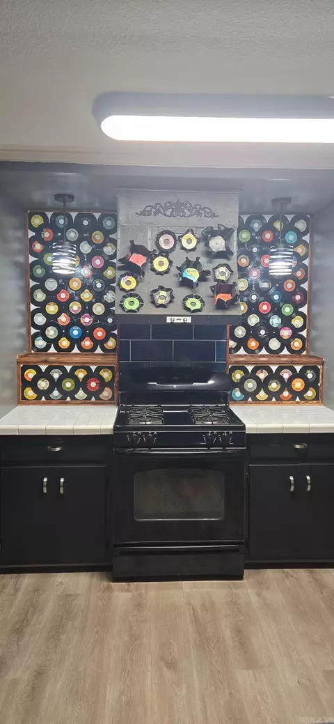 Kitchen - 1111 View, Morrilton, AR 72110 photo 4 of 4