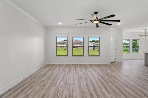 Living - 517 Madeleine Cir, Austin, AR 72007 photo 1 of 6