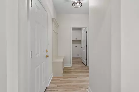 Entry Way - 517 Madeleine Cir, Austin, AR 72007 photo 2 of 3