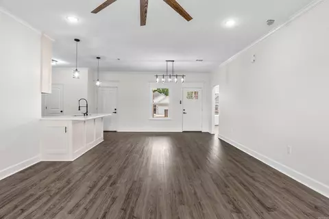 Living - 515 Madeleine Cir, Austin, AR 72007 photo 3 of 3