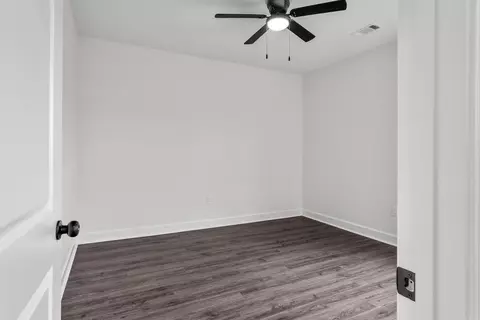 Bedroom - 515 Madeleine Cir, Austin, AR 72007 photo 5 of 7