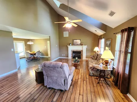 Living - 108 Meadows Ln, Beebe, AR 72012 photo 1 of 4