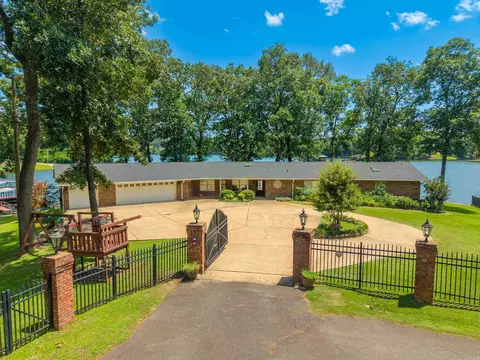 164 Riverside Dr, Hot Springs, AR 71913