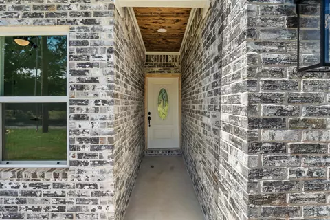 Entry Way - 118 S Apple, Beebe, AR 72012 photo 1 of 7