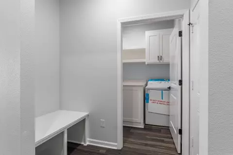 Entry Way - 118 S Apple, Beebe, AR 72012 photo 7 of 7