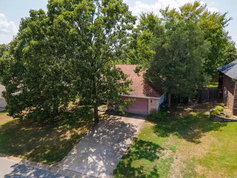 View/Area - 1665 Highpoint Dr, Conway, AR 72034 photo 2 of 4