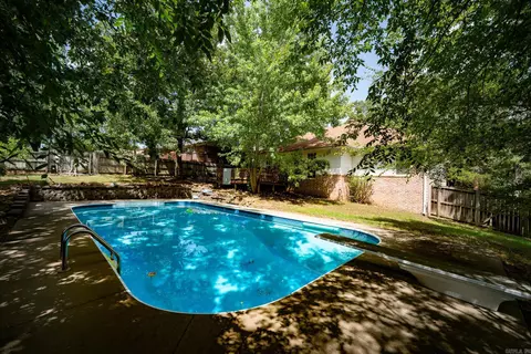 Exterior - 1665 Highpoint Dr, Conway, AR 72034 photo 5 of 12