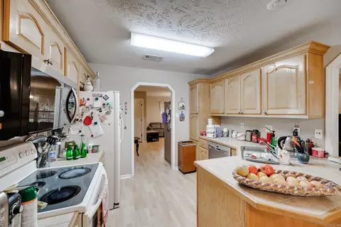 Kitchen - 1665 Highpoint Dr, Conway, AR 72034 photo 2 of 4