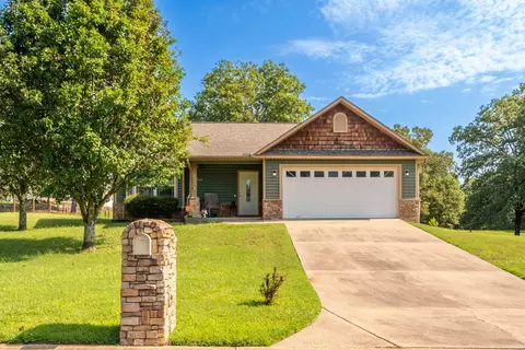 121 Raley Ln, Hot Springs, AR 71901