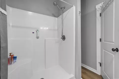 Bath - 1325 W Cleland Rd, Cabot, AR 72023 photo 6 of 6