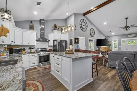 Kitchen - 1325 W Cleland Rd, Cabot, AR 72023 photo 3 of 3