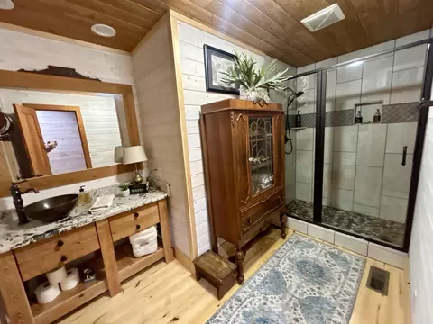 Bath - 3684 Lute Mountain Rd, Shirley, AR 72153 photo 4 of 4