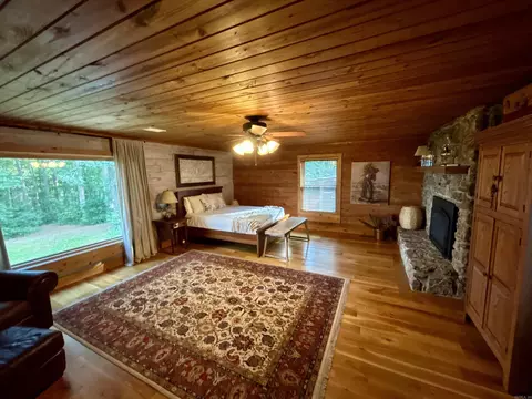 Bedroom - 3684 Lute Mountain Rd, Shirley, AR 72153 photo 3 of 6