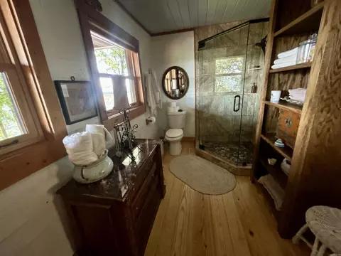Bath - 3684 Lute Mountain Rd, Shirley, AR 72153 photo 2 of 4