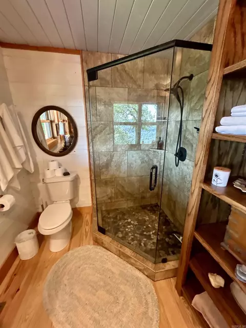 Bath - 3684 Lute Mountain Rd, Shirley, AR 72153 photo 1 of 4