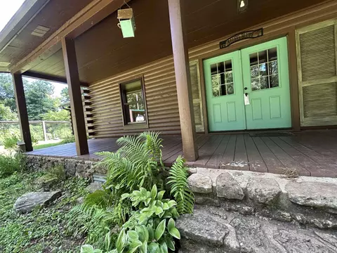 Exterior - 3684 Lute Mountain Rd, Shirley, AR 72153 photo 3 of 14