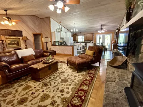 Living - 3684 Lute Mountain Rd, Shirley, AR 72153 photo 3 of 4