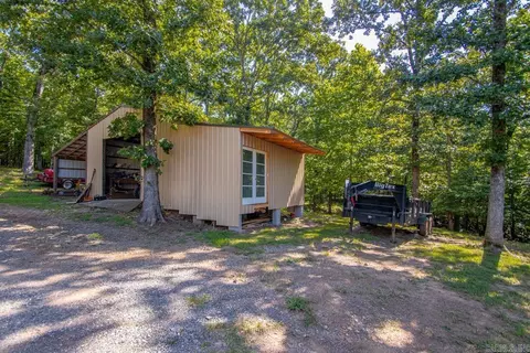Exterior - 1708 Riverview Dr, Malvern, AR 72104 photo 3 of 10