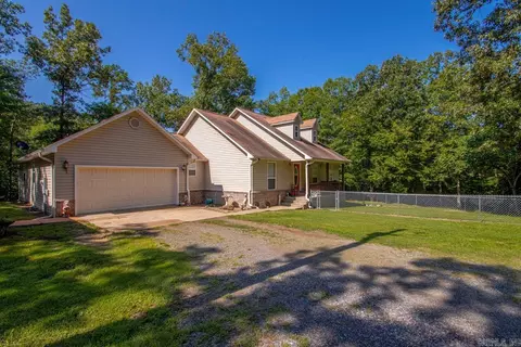 Exterior - 1708 Riverview Dr, Malvern, AR 72104 photo 2 of 10